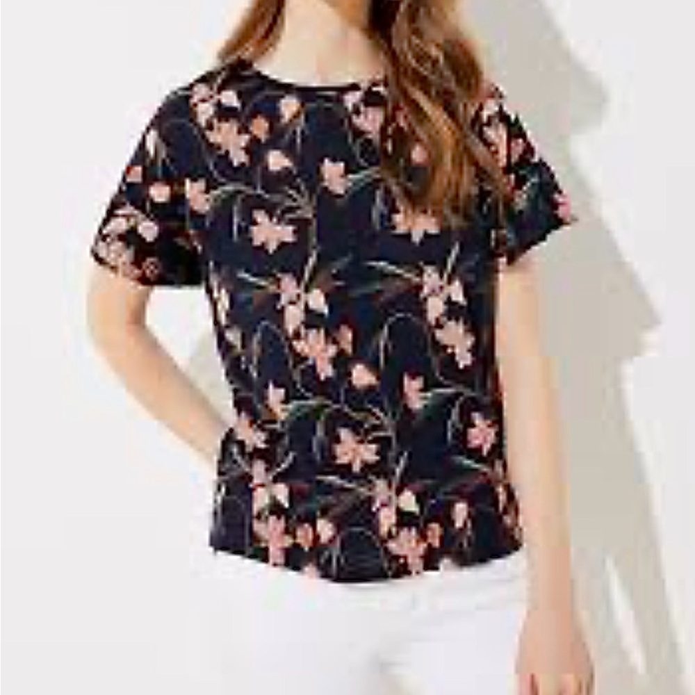 🟠LOFT Short Ruffle Sleeve 100% Linen Tee in Navy/Floral LG